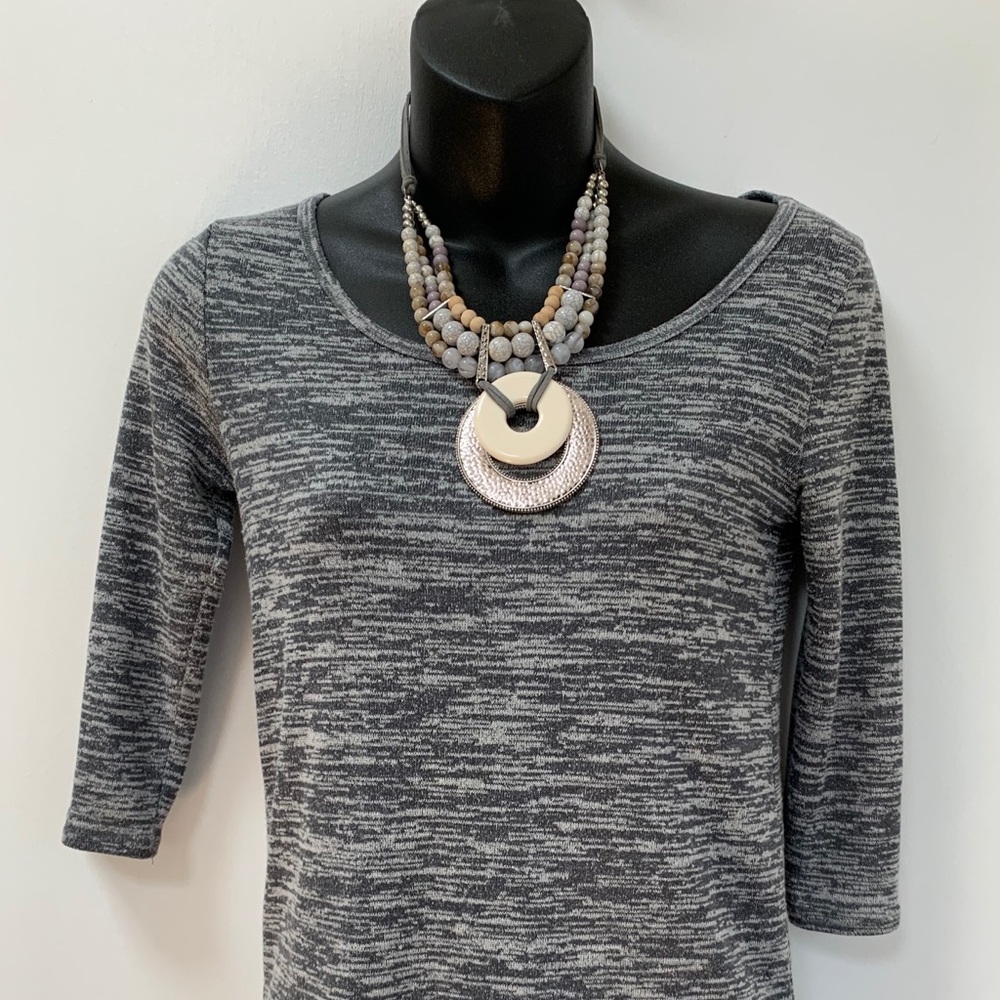 Hollister mid sleeve top